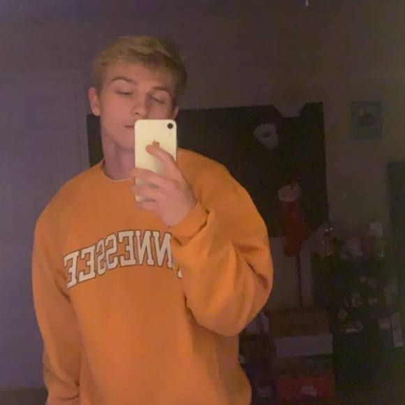 Meet your Posher, Lucas - Picture 1 of 1